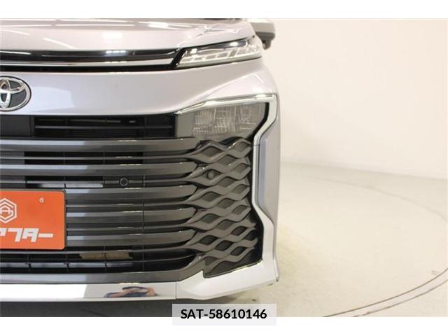 Toyota VOXY 2023-06 7962323-14