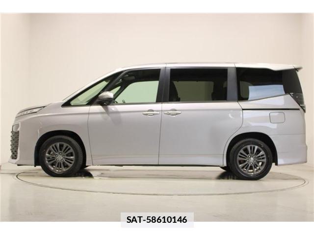 Toyota VOXY 2023-06 7962323-9