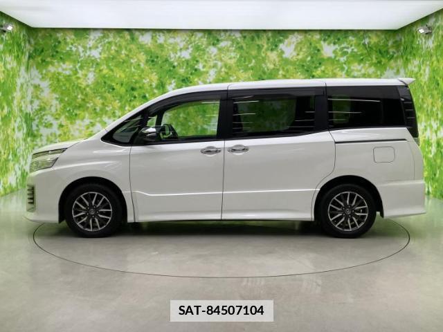 Toyota VOXY 2015-09 7962845-1
