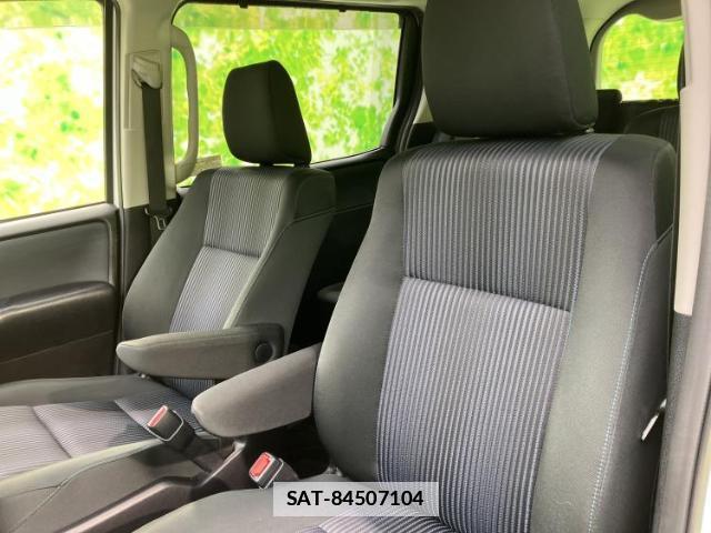 Toyota VOXY 2015-09 7962845-6