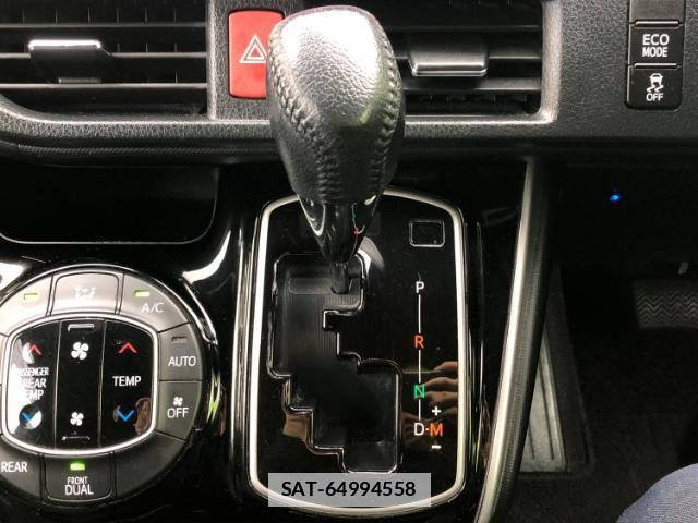 Toyota VOXY 2019-12 7962848-17