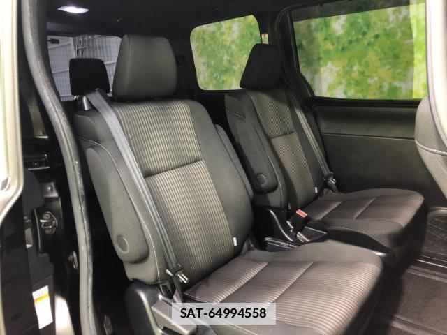 Toyota VOXY 2019-12 7962848-4