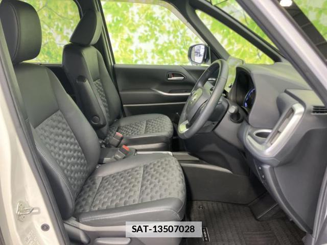 Toyota VOXY 2022-07 7962941-3