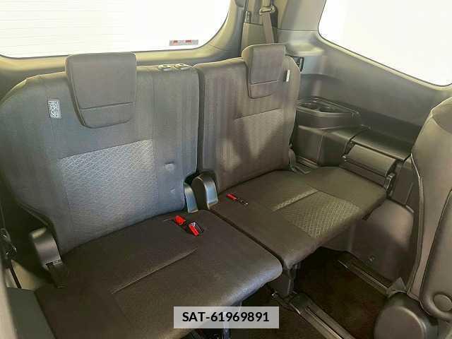 Toyota VOXY 2023-12 7963070-12