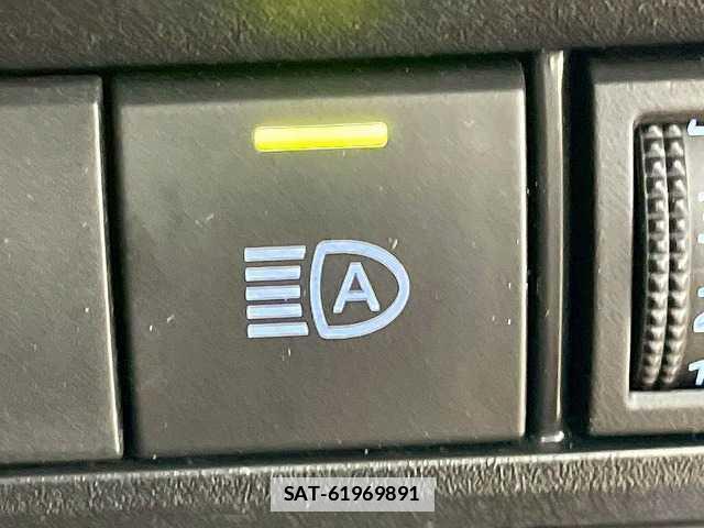 Toyota VOXY 2023-12 7963070-7