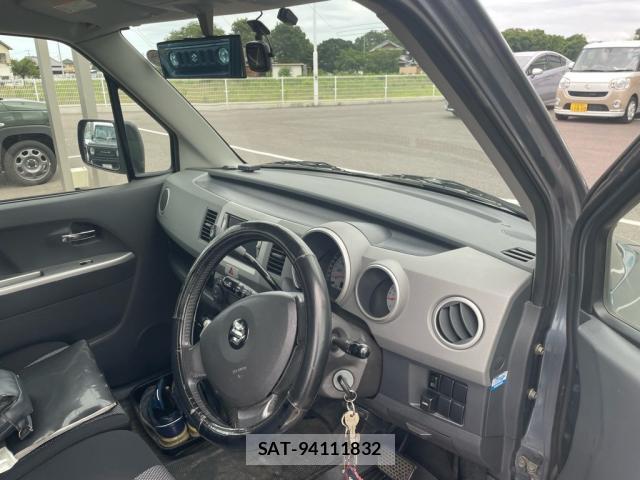 Suzuki WAGON R 2004-06 7959798-8
