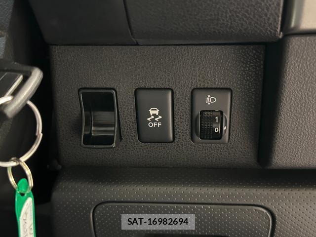 Nissan Wingroad 2017-05 7961249-3