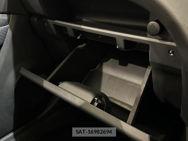 Nissan Wingroad 2017-05 7961249-7