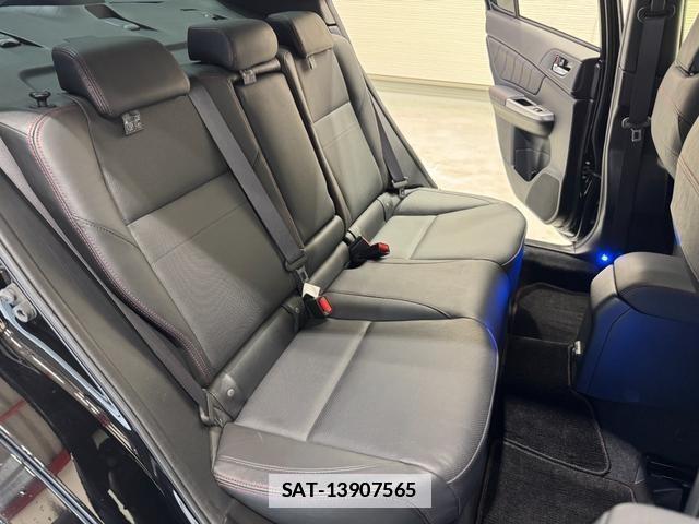 Subaru WRX S4 2016-07 7959934-9