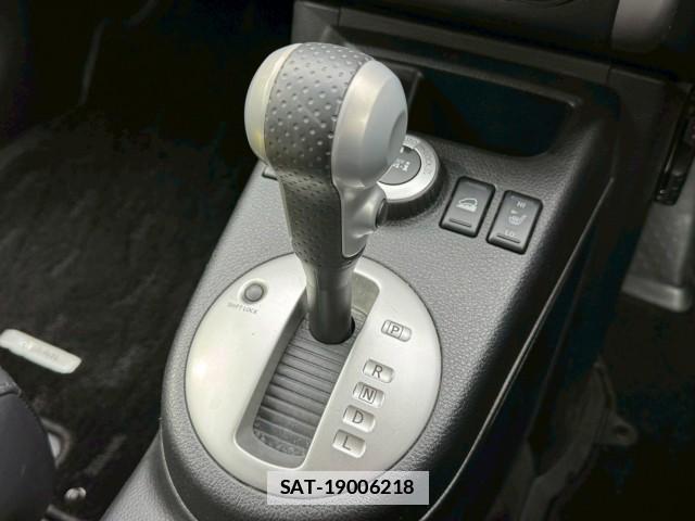 Nissan X-TRAIL 2010-09 7961259-6