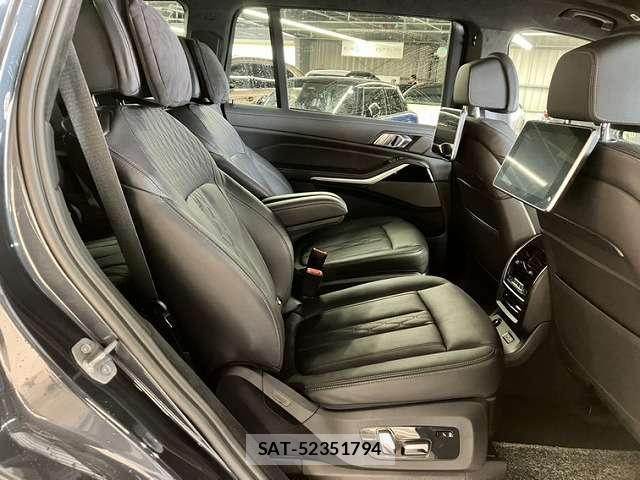 Bmw X7 2022-05 7959420-13