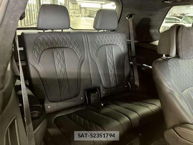 Bmw X7 2022-05 7959420-14