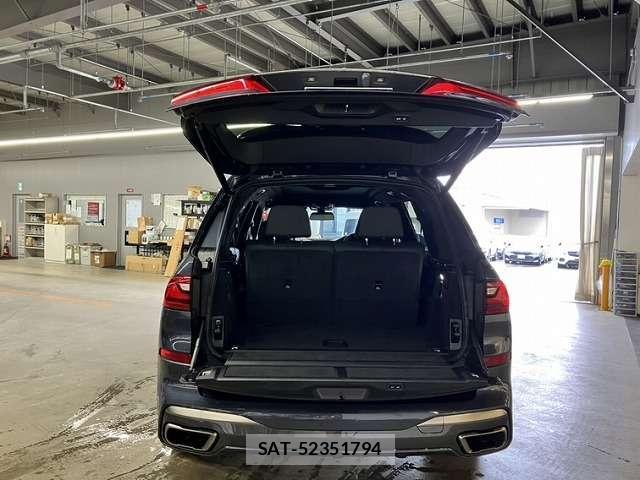 Bmw X7 2022-05 7959420-16
