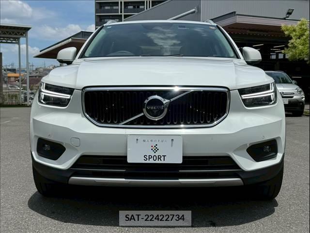 Volvo XC40 2022-02 7962410-12