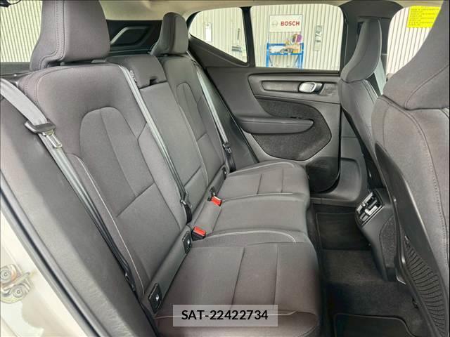 Volvo XC40 2022-02 7962410-6