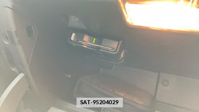 Volvo XC60 2017-11 7959845-14