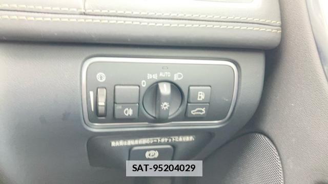 Volvo XC60 2017-11 7959845-15