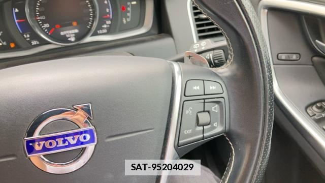 Volvo XC60 2017-11 7959845-17