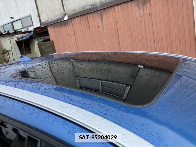 Volvo XC60 2017-11 7959845-6