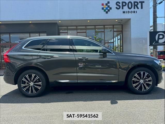 Volvo XC60 2021-12 7962411-14