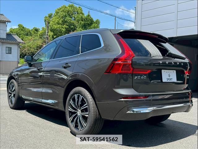 Volvo XC60 2021-12 7962411-16