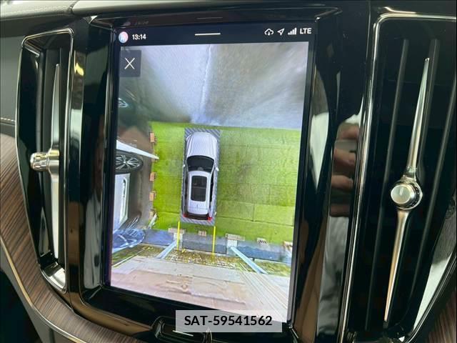 Volvo XC60 2021-12 7962411-5