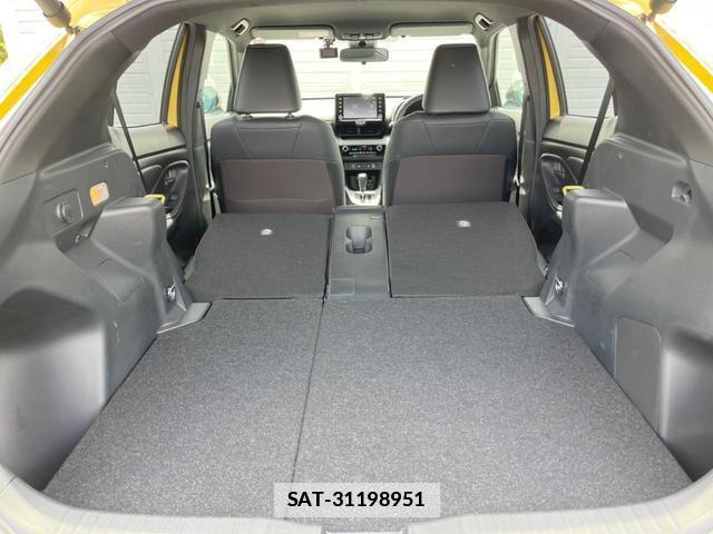 Toyota YARIS CROSS 2022-12 7960235-10