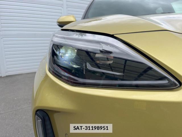 Toyota YARIS CROSS 2022-12 7960235-12