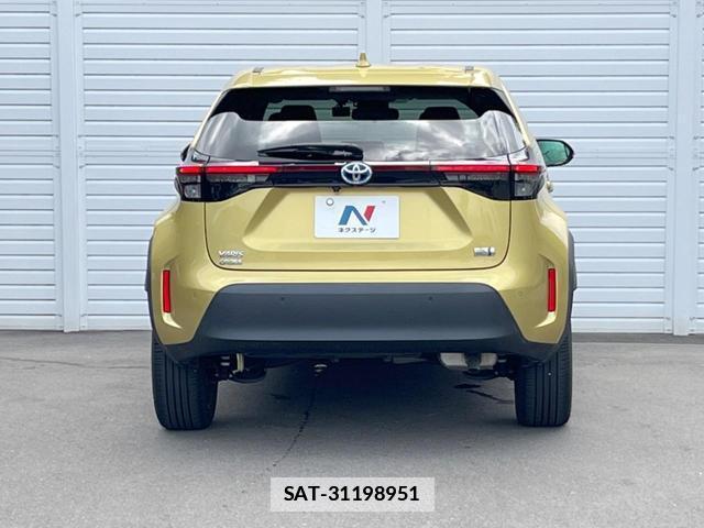 Toyota YARIS CROSS 2022-12 7960235-15