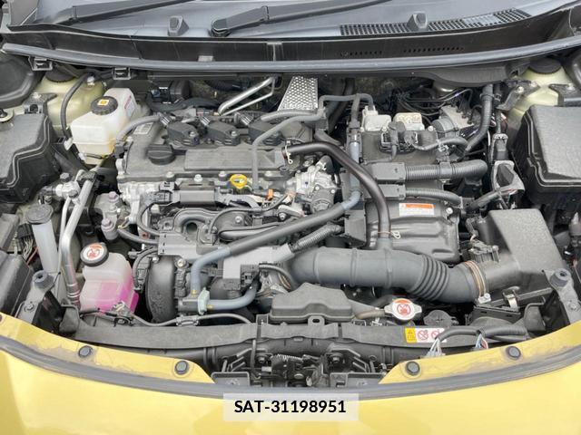 Toyota YARIS CROSS 2022-12 7960235-18