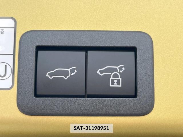 Toyota YARIS CROSS 2022-12 7960235-7