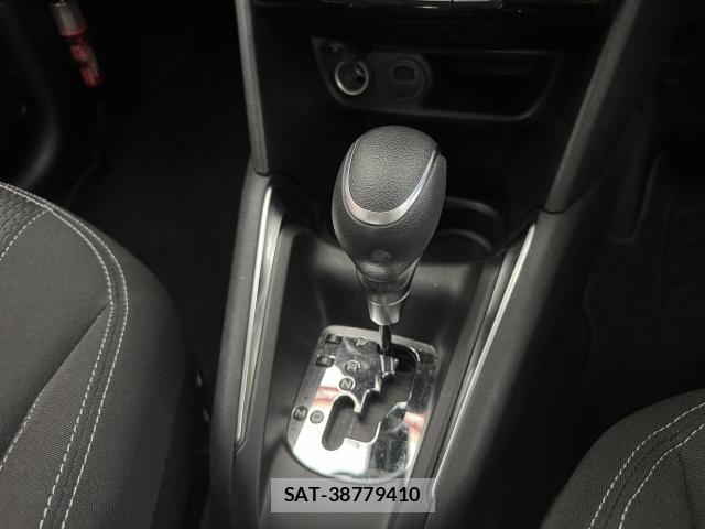 Peugeot 208 2018-09 8004525-16