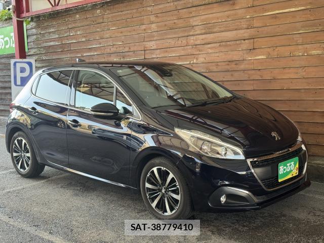 Peugeot 208 2018-09 8004525-4