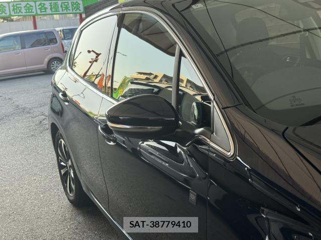 Peugeot 208 2018-09 8004525-9
