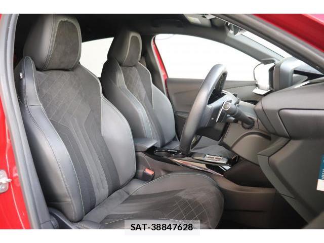 Peugeot 208 2022-09 8009463-15