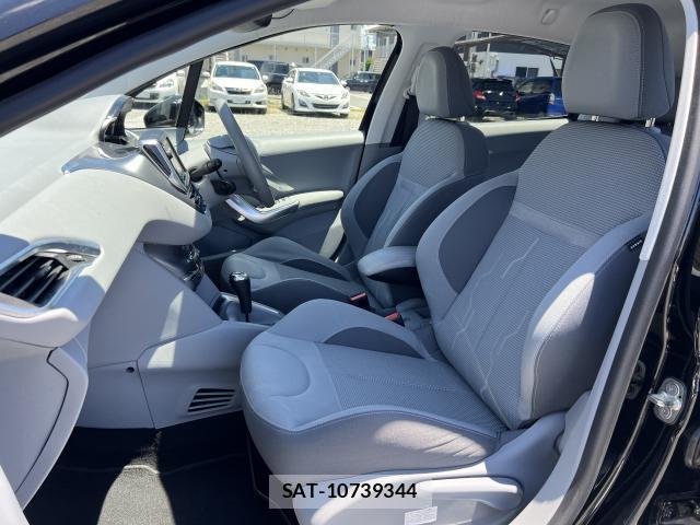 Peugeot 208 2012-11 8009887-15