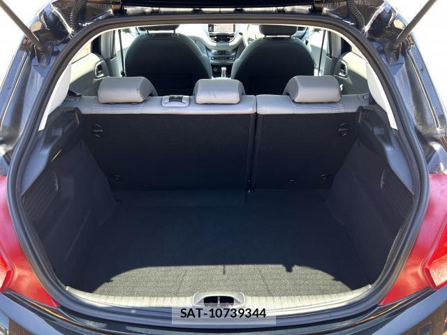 Peugeot 208 2012-11 8009887-17