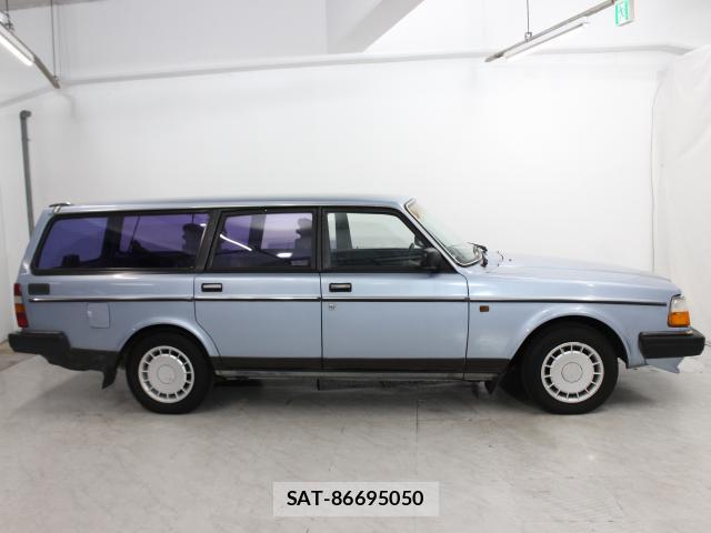 Volvo 240 1990-10 8006522-10