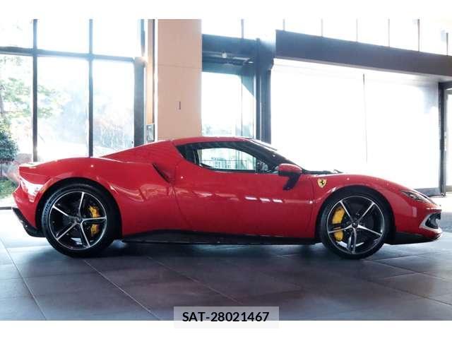 Ferrari 296 GTB 2023-04 8003963-10