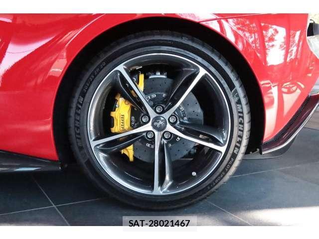 Ferrari 296 GTB 2023-04 8003963-4