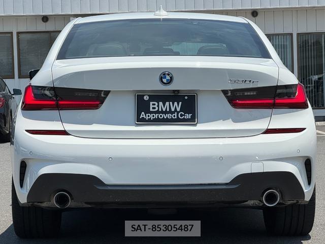 Bmw 3 SERIES 2022-03 8007920-1