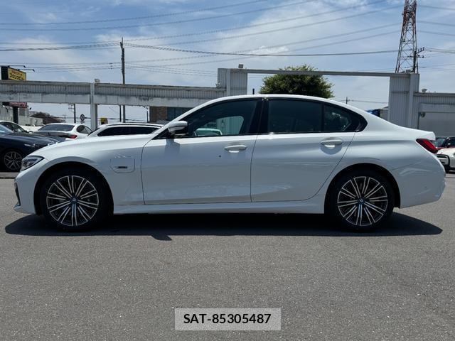 Bmw 3 SERIES 2022-03 8007920-3