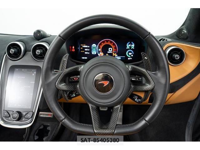 McLaren 570S 2017-09 8004770-10