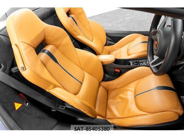 McLaren 570S 2017-09 8004770-12