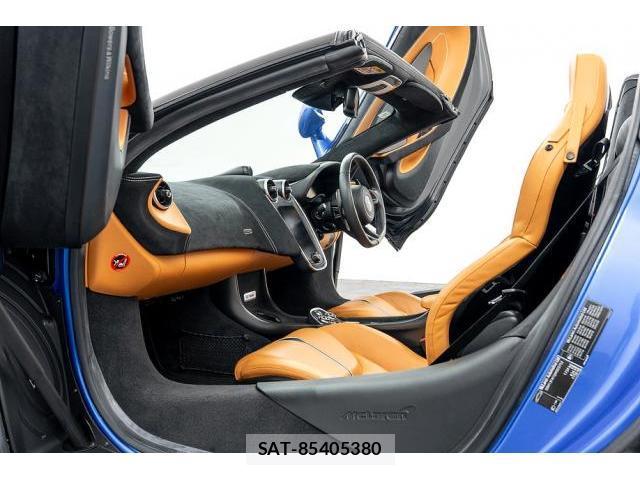 McLaren 570S 2017-09 8004770-13