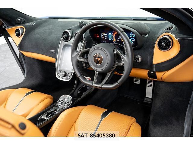 McLaren 570S 2017-09 8004770-2