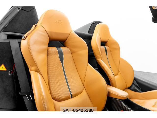 McLaren 570S 2017-09 8004770-3
