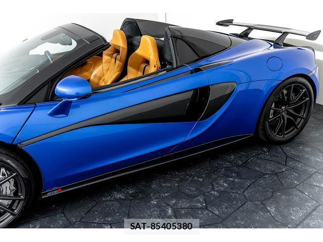 McLaren 570S 2017-09 8004770-7