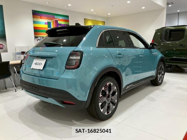 Fiat 600 2025-07 8003543-4