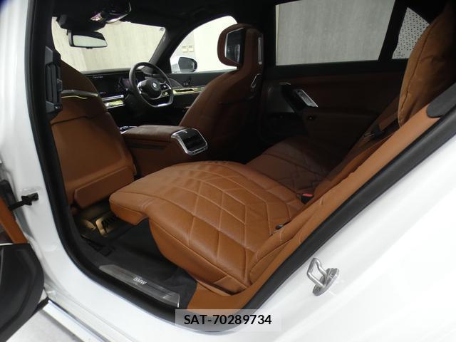 Bmw 7 SERIES 2023-05 8011982-14